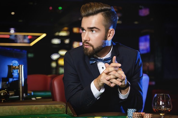 Antarmuka aplikasi mobile lautspin menampilkan dashboard dengan meja live dealer dan menu olahraga